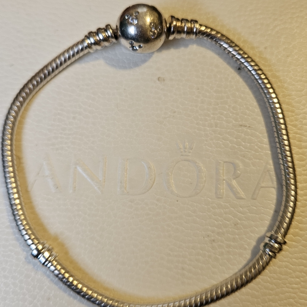 Pandora Disney Parks Mickey Head Clasp Bracelet 7 Inches